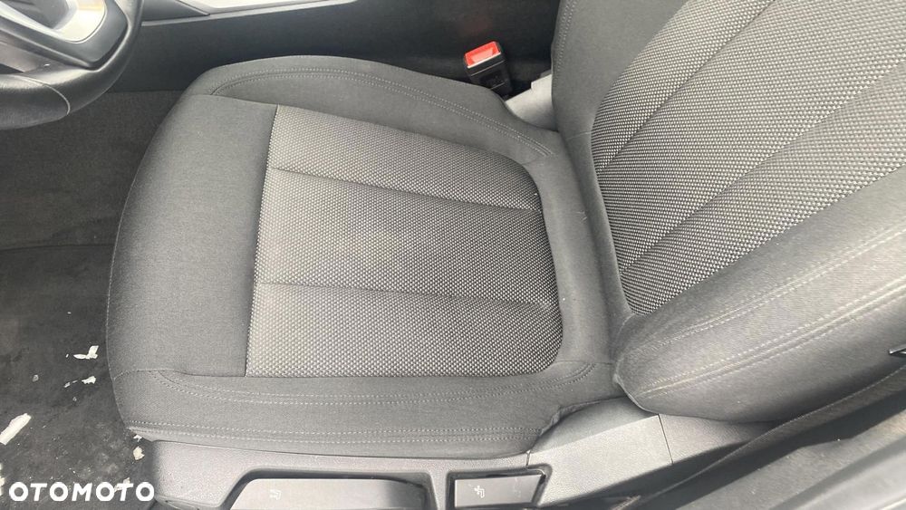 BMW Seria 3 318i Advantage - 18