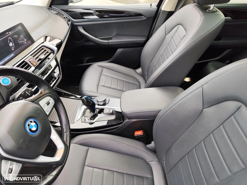 BMW iX3 Inspiring - 11