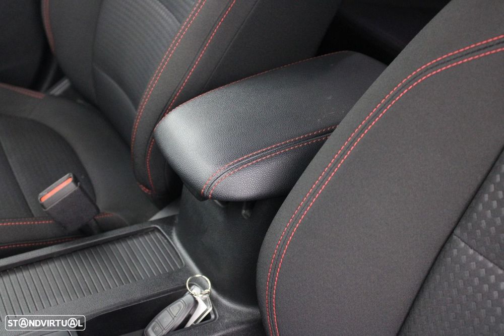 Ford Kuga 1.5 EcoBoost ST-Line - 32