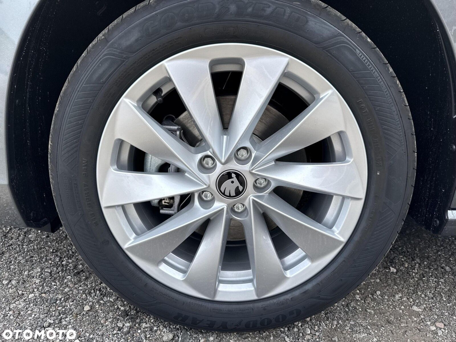 Skoda Superb 1.5 TSI mHEV Selection DSG - 9