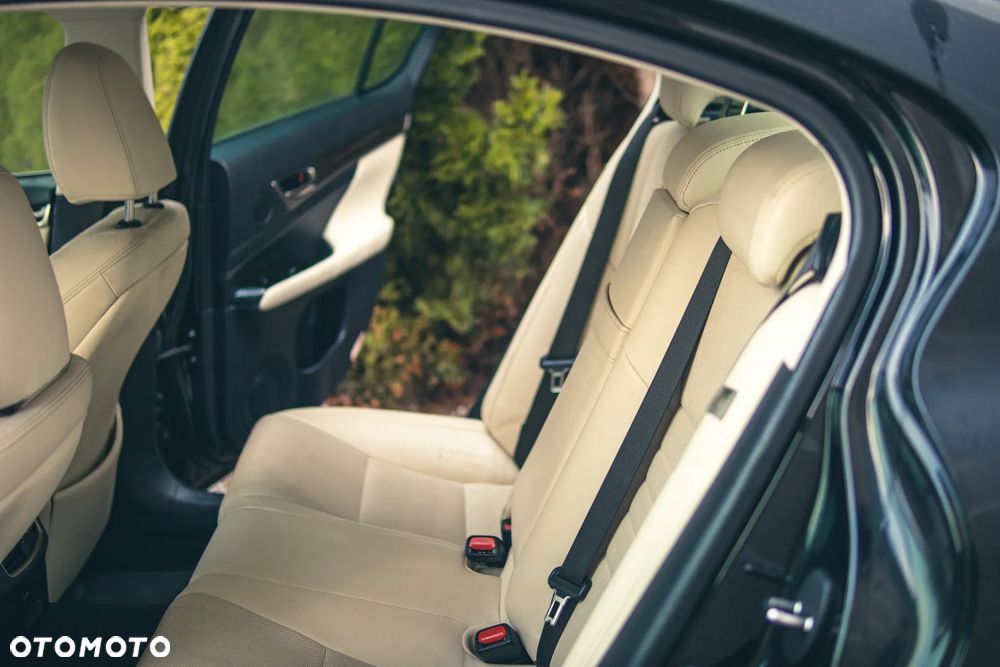 Lexus GS 200t / 300 Prestige - 22