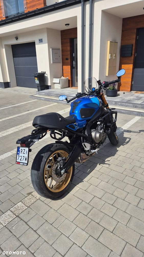 Yamaha XSR - 4