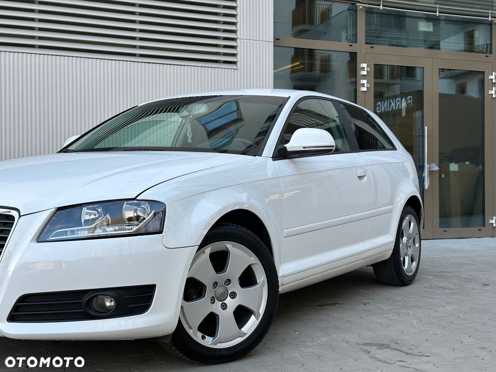Audi A3 3-drzwiowe 1.6 TDI DPF Ambition - 9