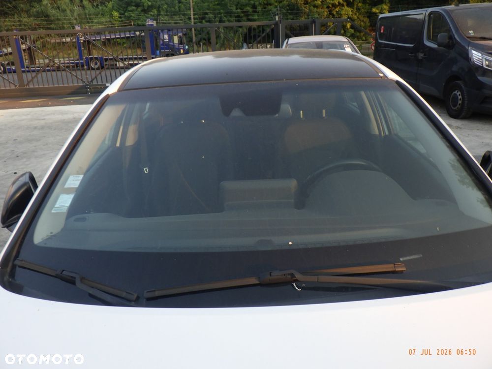 Hyundai i30 1.6 D Premium - 11