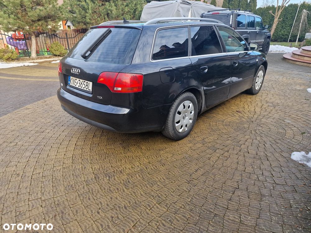 Audi A4 Avant 2.0 TDI - 9