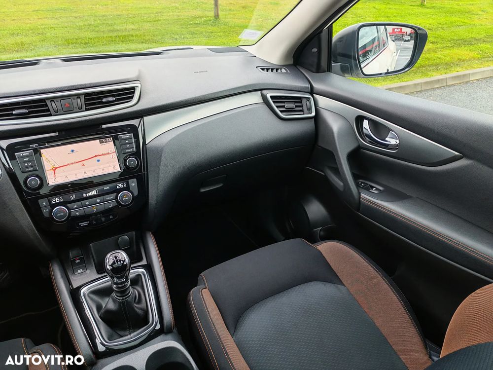 Nissan Qashqai 1.5 DCI TEKNA - 10