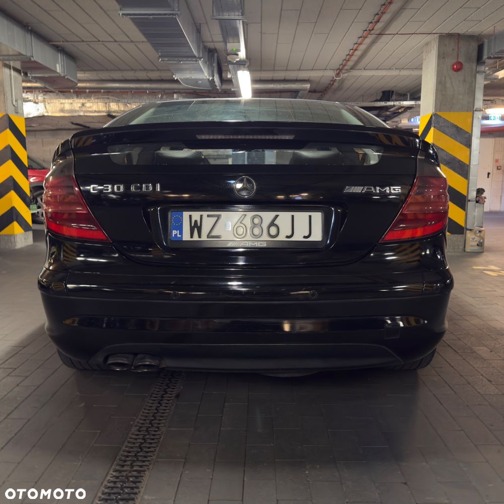 Mercedes-Benz Klasa C 30 CDI AMG Sportcoupe - 6