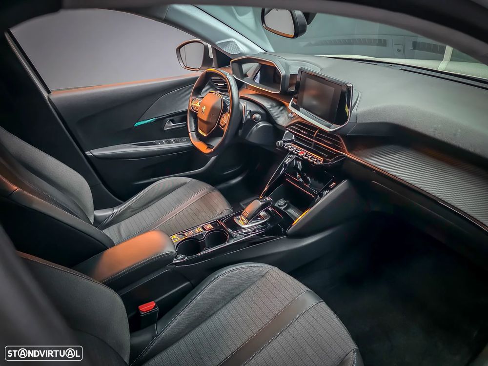 Peugeot 208 1.2 PureTech Allure Pack EAT8 - 17