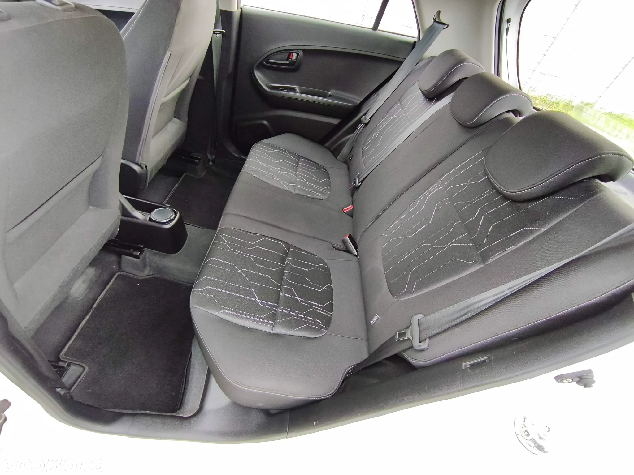 Kia Picanto 1.0 L - 17