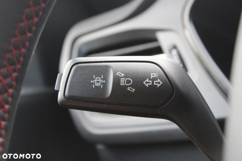 Ford Kuga - 31