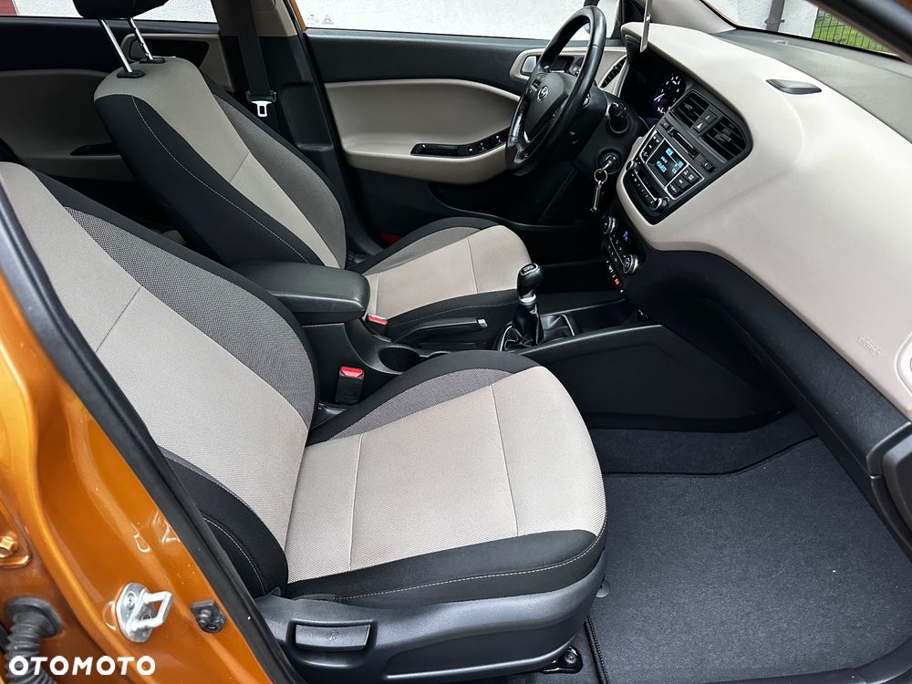 Hyundai i20 blue 1.2 YES!+ - 28