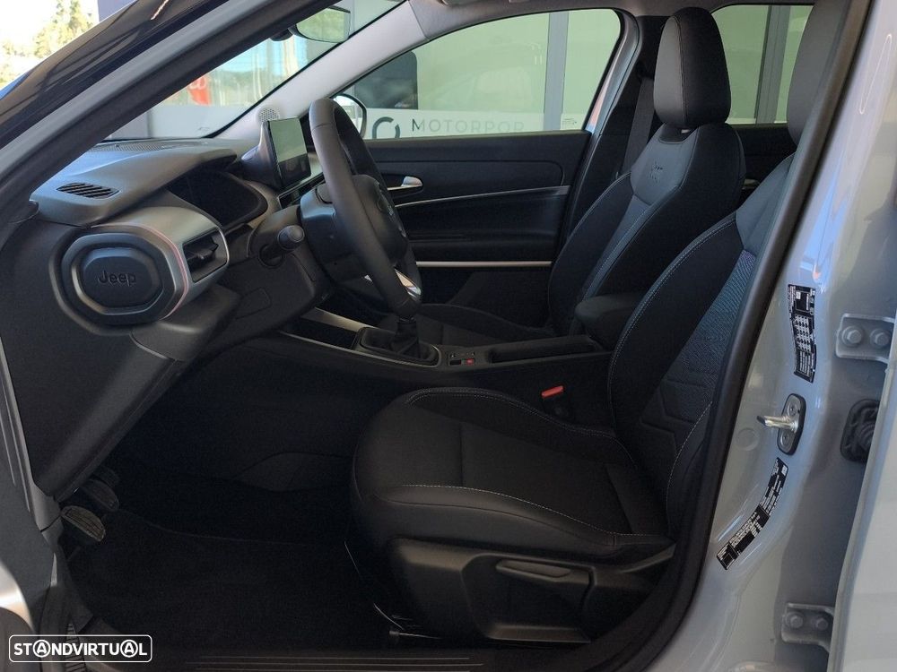 Jeep Avenger 1.2 GSE T3 Summit - 9