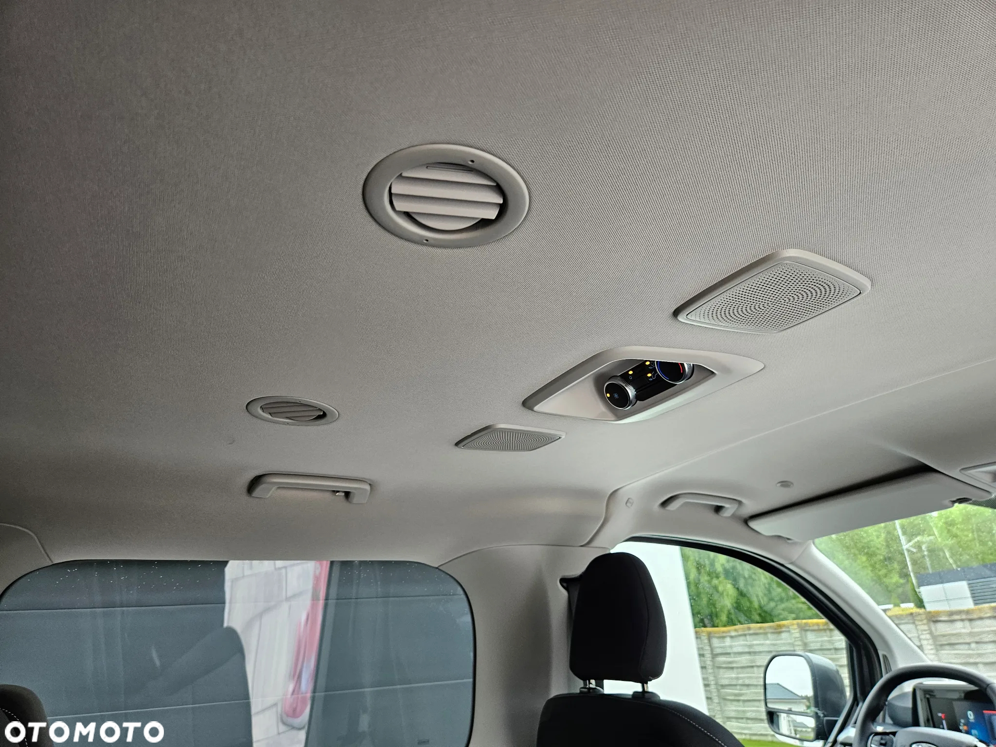 Ford Tourneo Custom 2.0 EcoBlue L2 Titanium SelectShift - 24