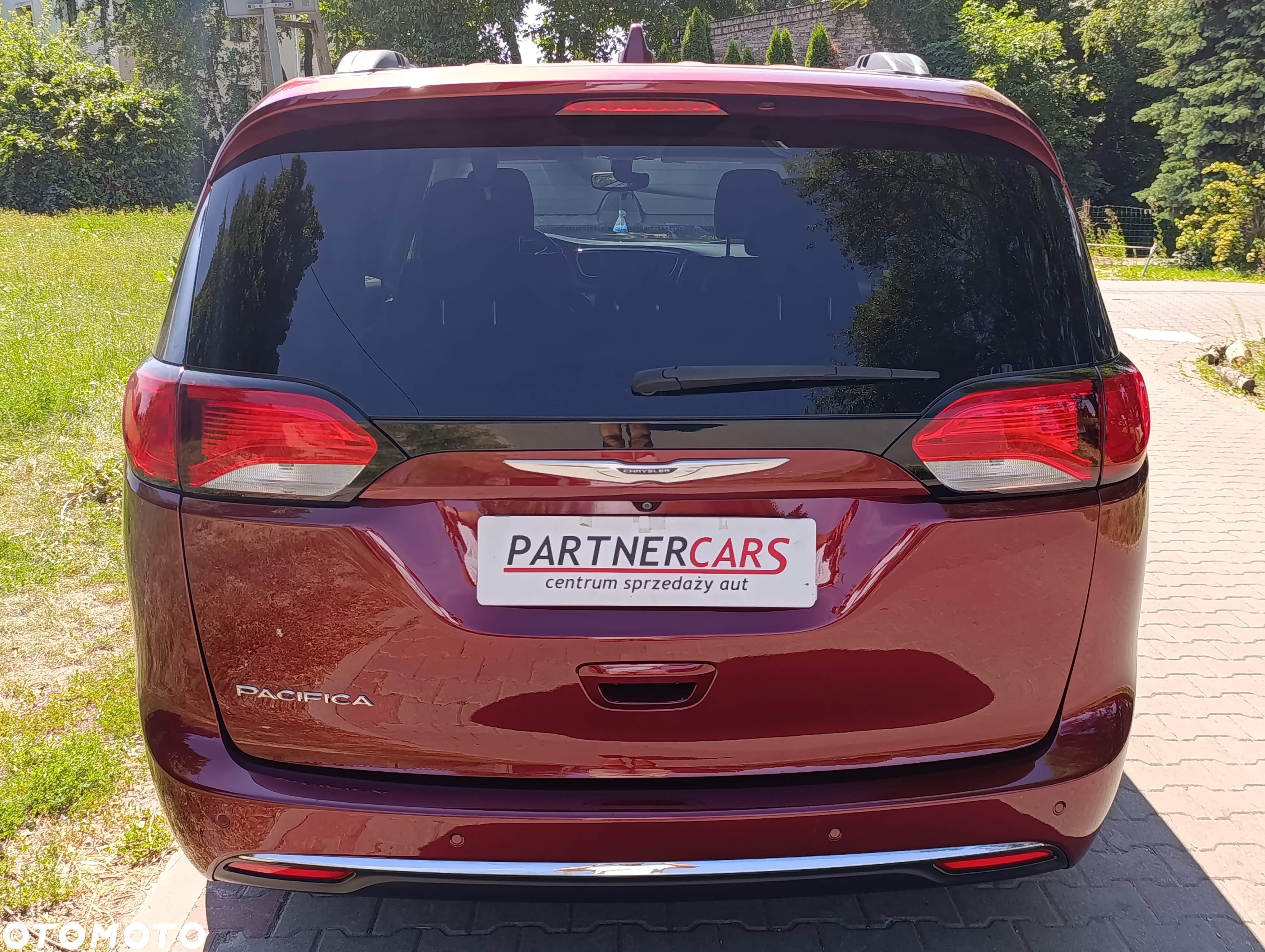 Chrysler Pacifica - 9