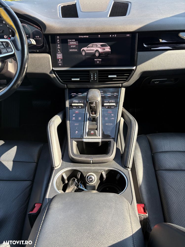 Porsche Cayenne Standard - 22