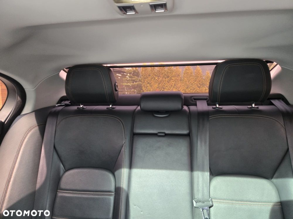 Jaguar XE P250 R-Dynamic Black - 25