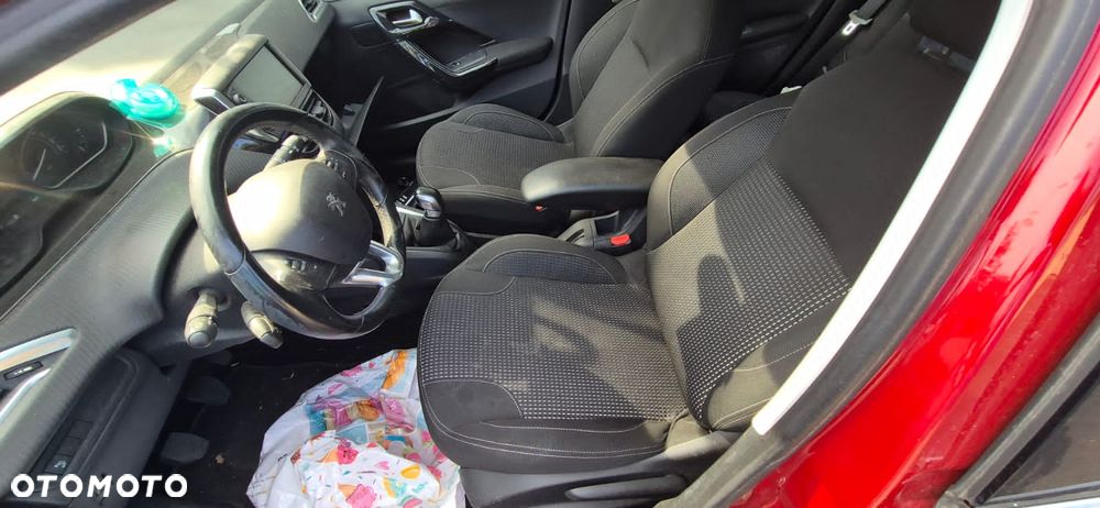 Peugeot 208 1.2 PureTech Access - 15