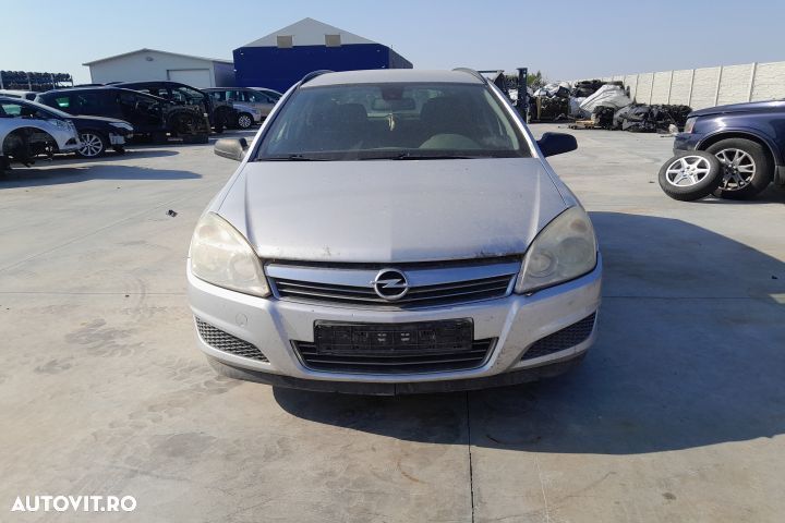 Dezmembrez Opel Astra H [2004 - 2007] Hatchback 1.9 CDTI AT (120 hp) - 1
