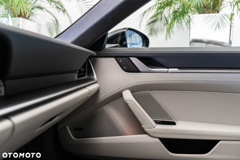 Porsche 911 Carrera 4S - 25