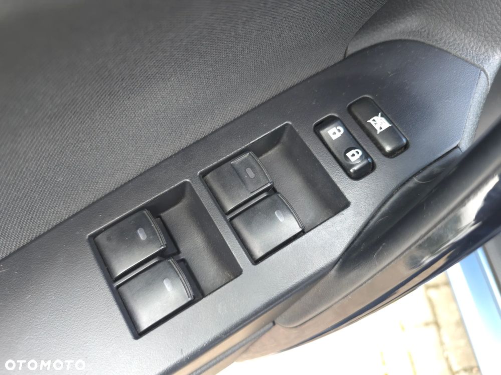 Toyota Auris 1.6 Premium - 19