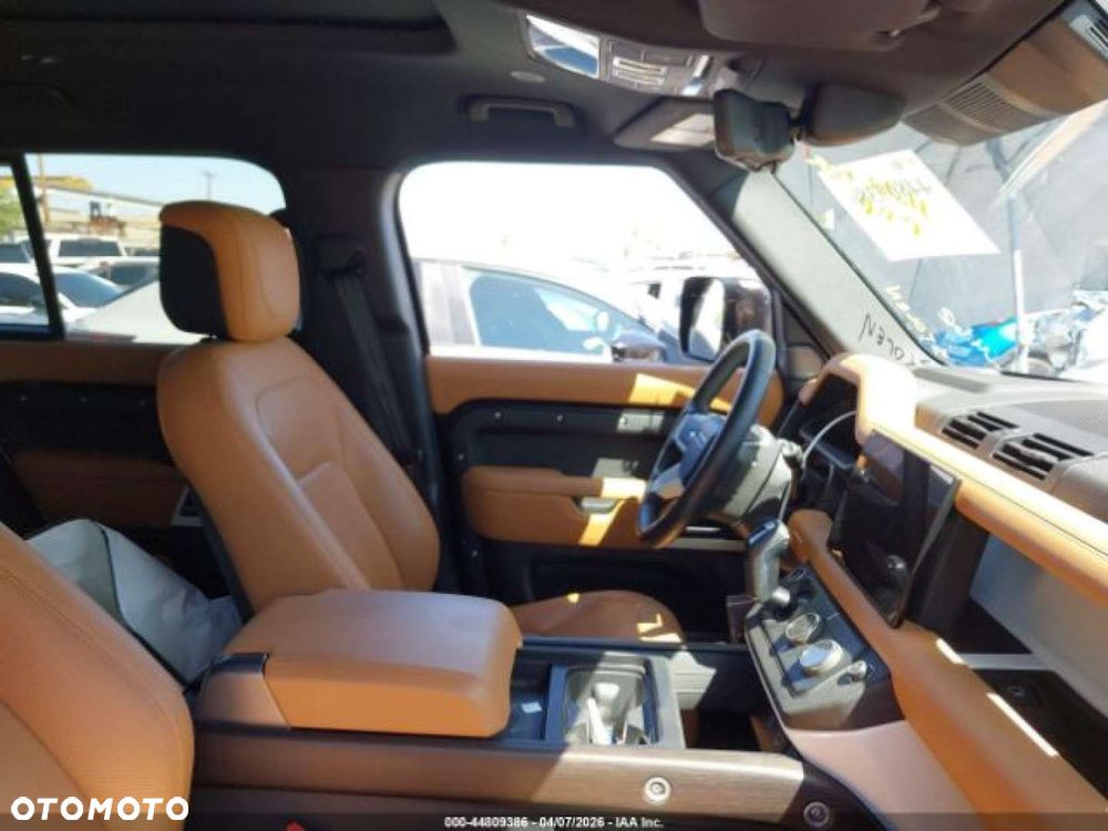 Land Rover Defender - 14