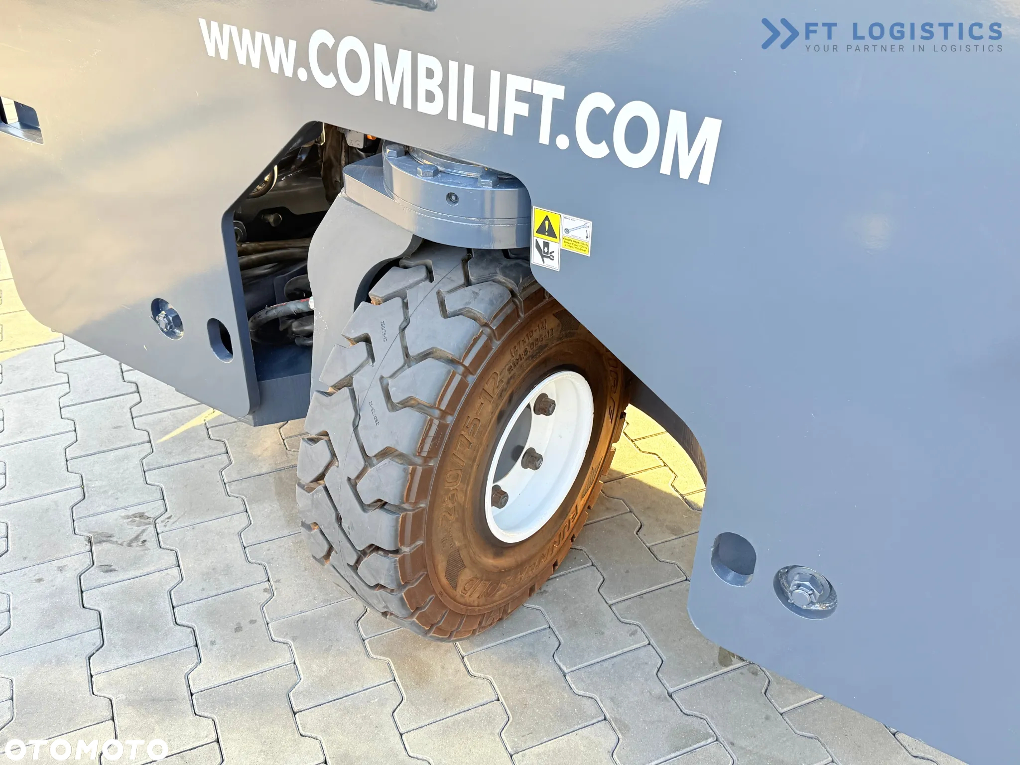 Combilift C4000 / GAS / TRIPLEX - 5600MM / WOLNY SKOK / PRZESUW WIDEŁ / JAK NOWY - 12