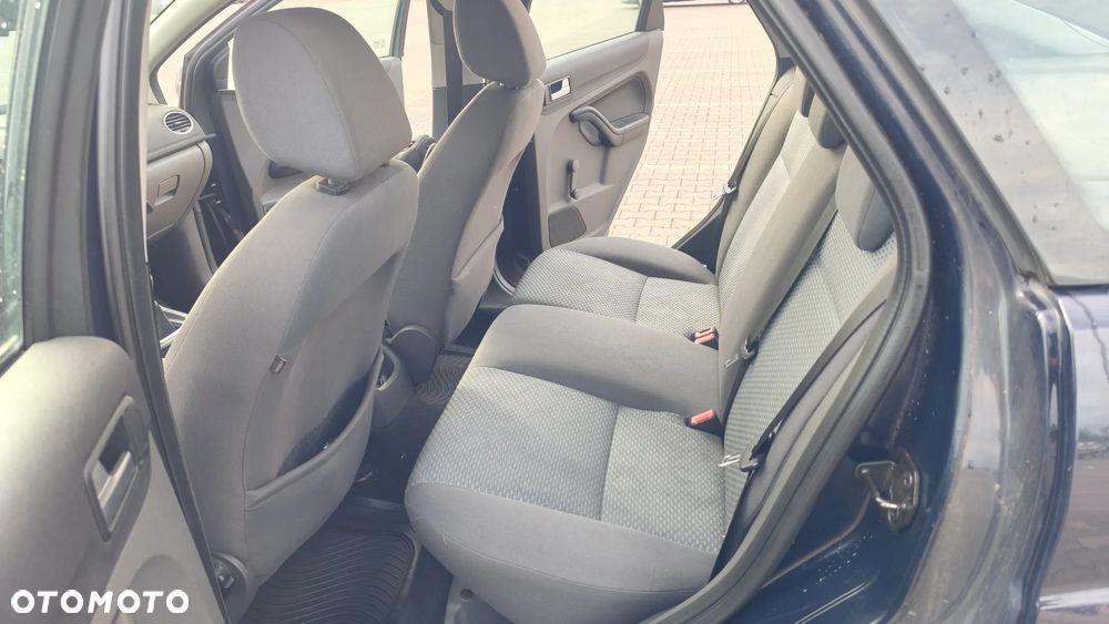 Ford Focus 1.6 Trend - 22