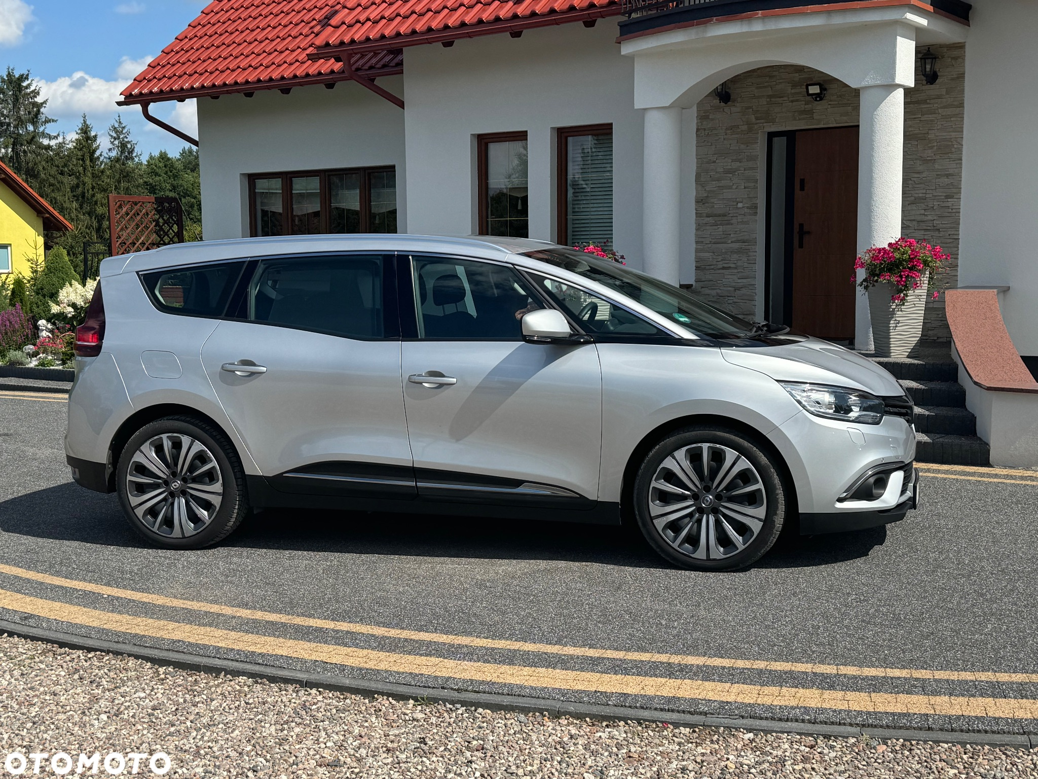 Renault Grand Scenic BLUE dCi 120 LIMITED - 19