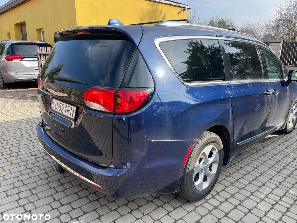 Chrysler Pacifica - 6