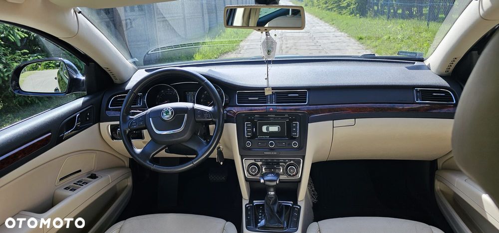 Skoda Superb 1.8 TSI Elegance DSG - 19