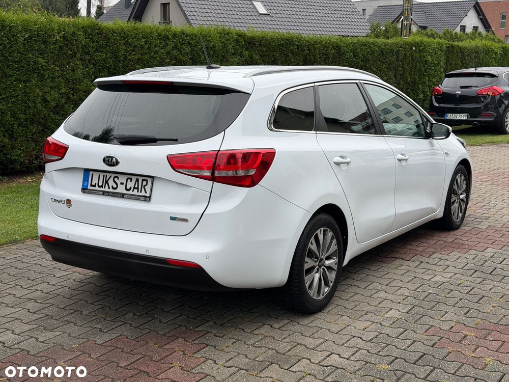 Kia Ceed 1.6 GDI ISG Dream-Team Edition - 8