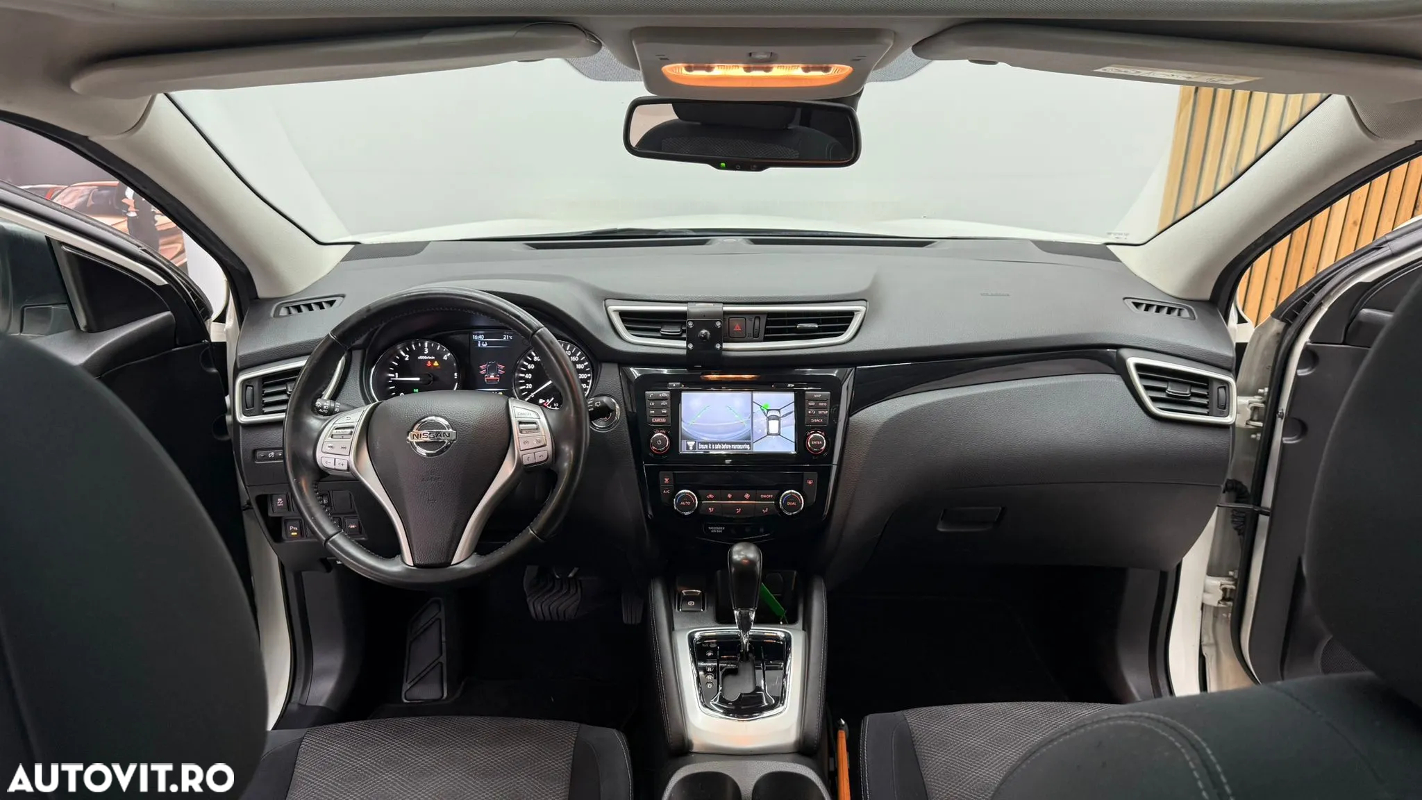Nissan Qashqai 1.6 DCI Xtronic N-Connecta - 7