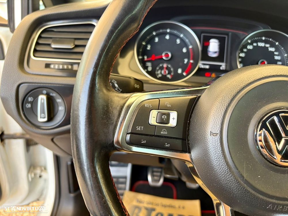 VW Golf GTI BlueMotion - 17