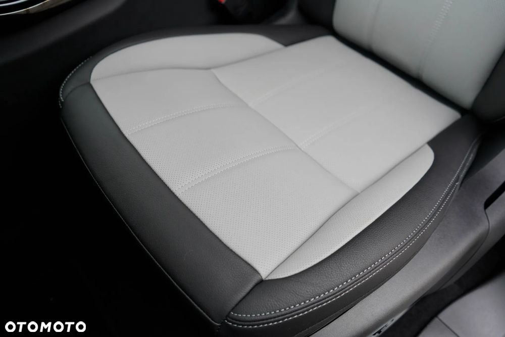 Land Rover Range Rover Evoque 2.0 D200 mHEV Hoxton Edition - 29