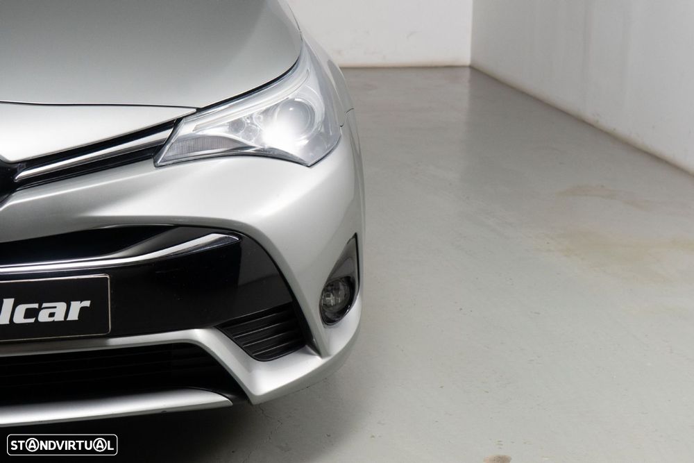 Toyota Avensis Touring Sports 1.6 D-4D Luxury+GPS - 17