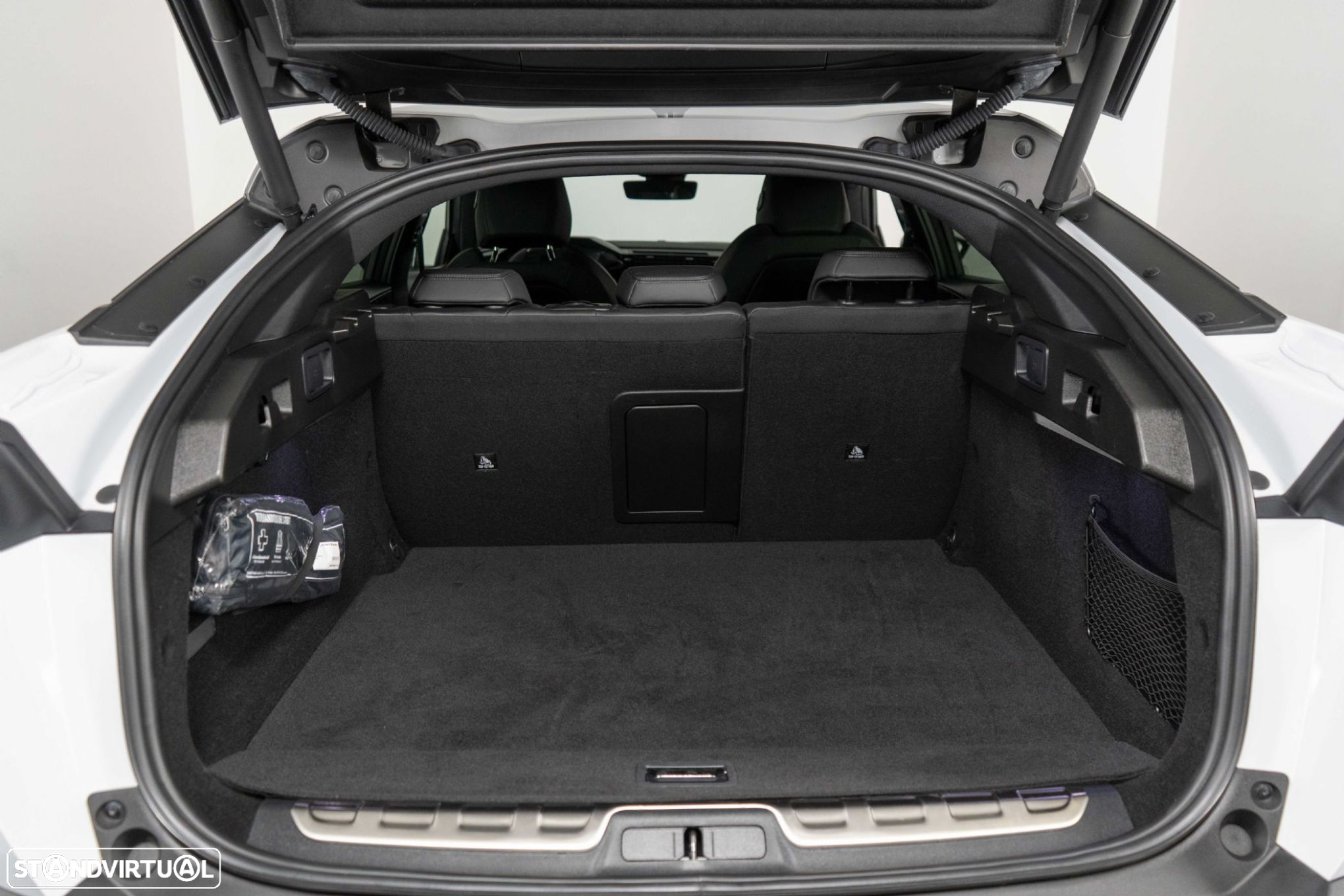 Peugeot 408 1.6 Hybrid GT e-EAT8 - 12