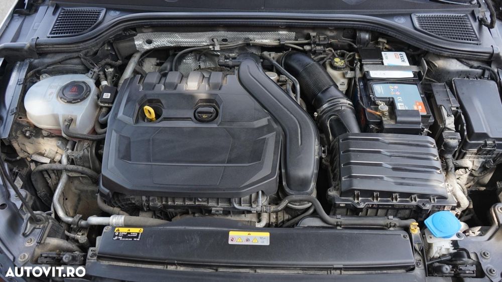 Volkswagen Golf 1.5 eTSI ACT DSG MHEV Style - 7