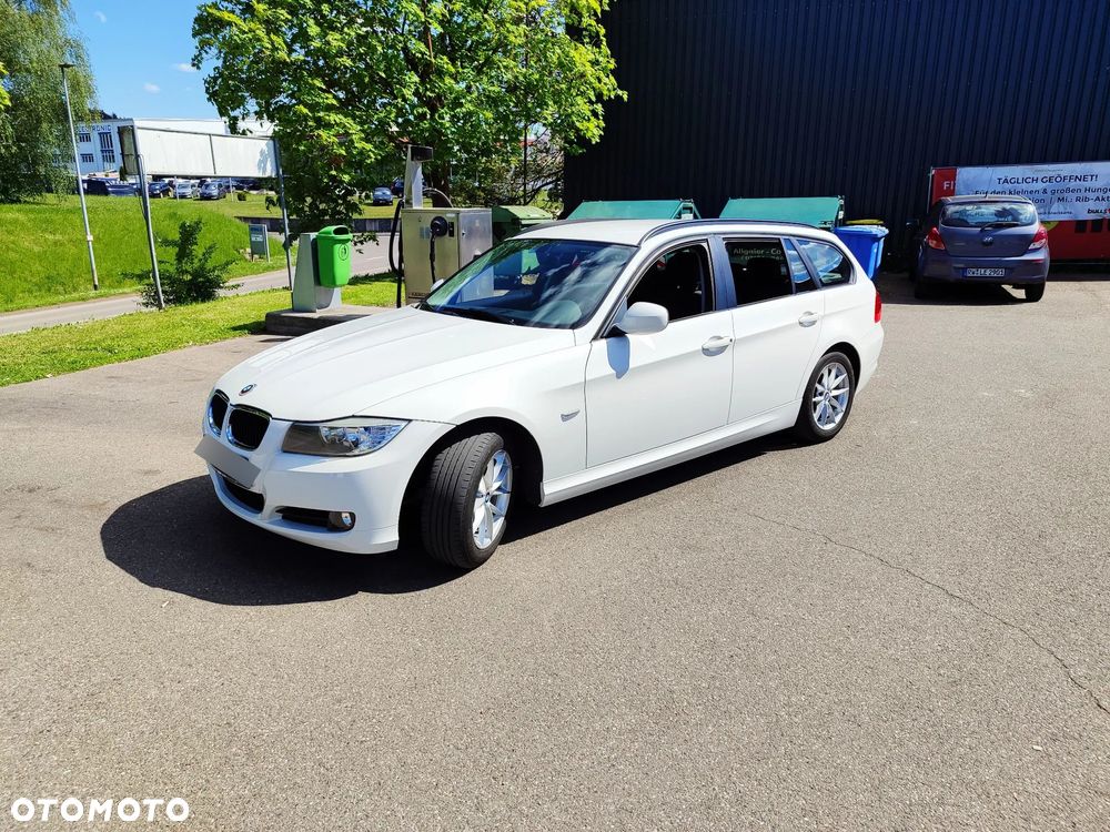 BMW Seria 3 320i - 2