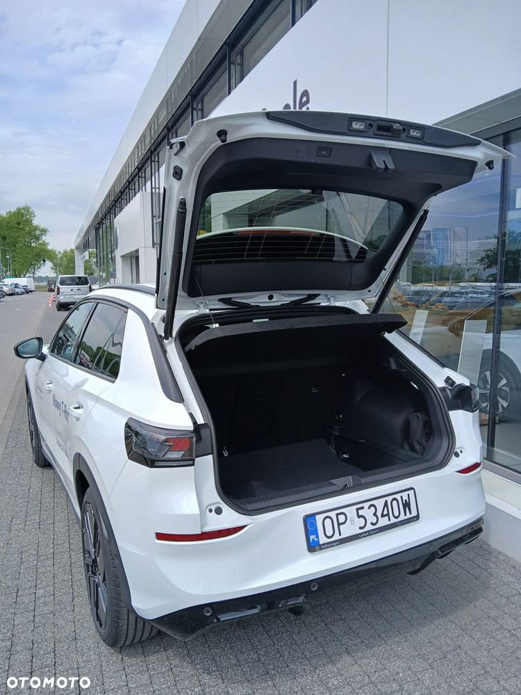 Volkswagen T-Roc 1.5 eTSI R-Line DSG - 8