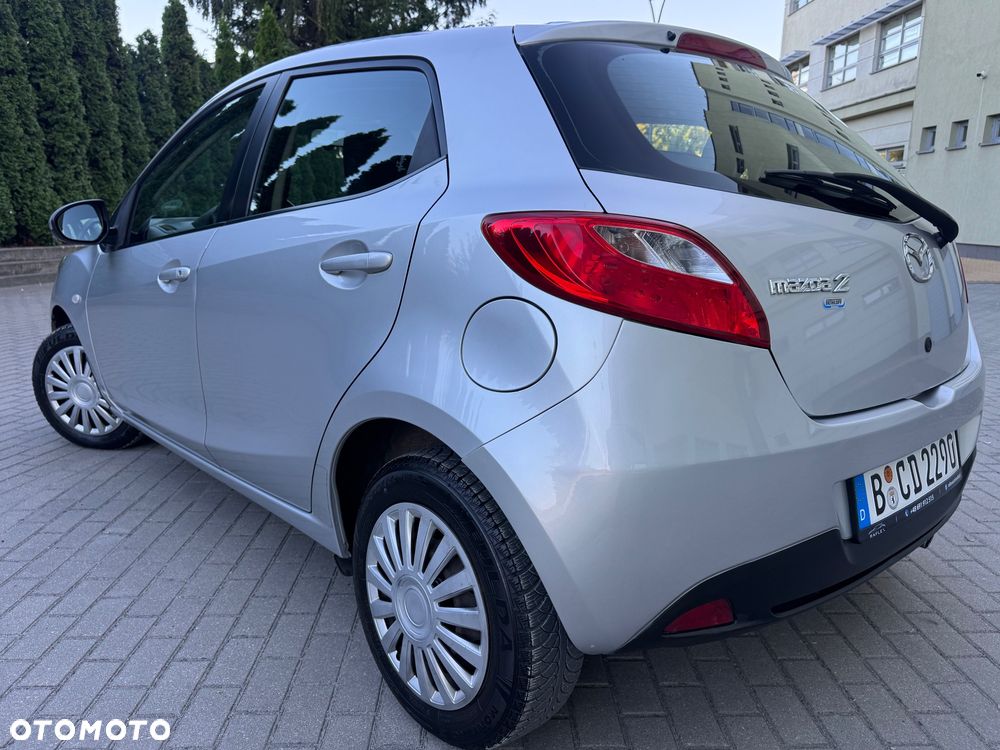 Mazda 2 1.5 Trend & Fun - 4