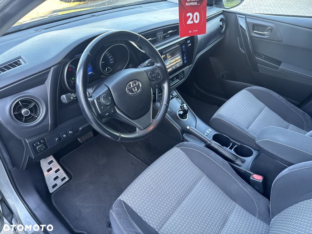 Toyota Auris - 12