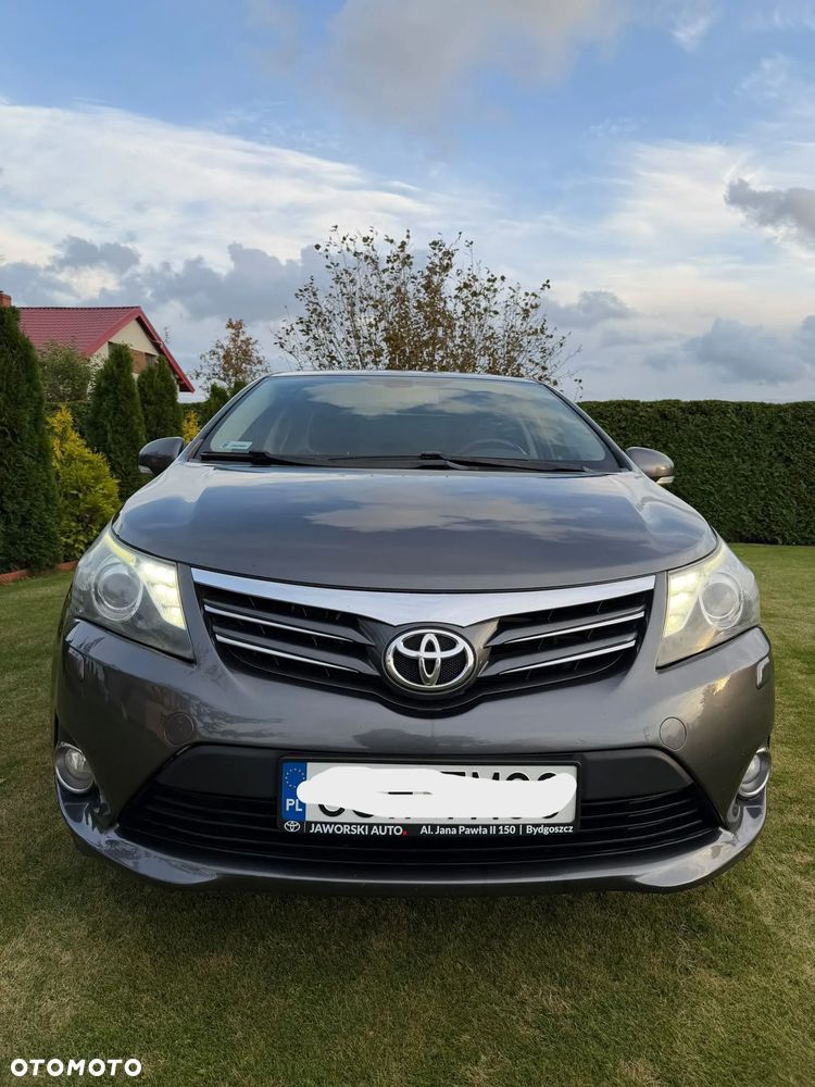 Toyota Avensis - 2