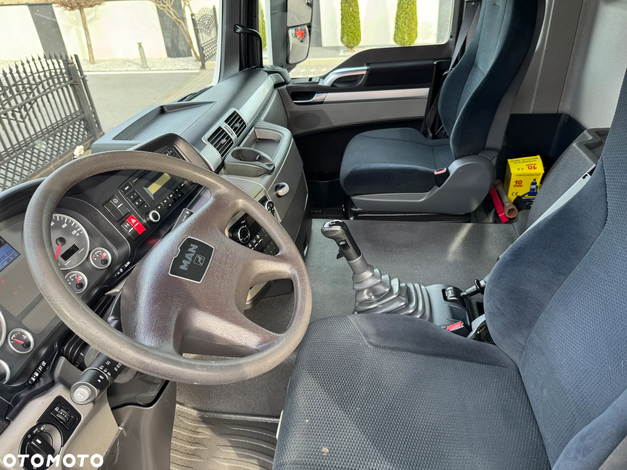 MAN TGS 18.360 4x2 z HDS PALFINGER, MANUAL, DMC 18 T - 30