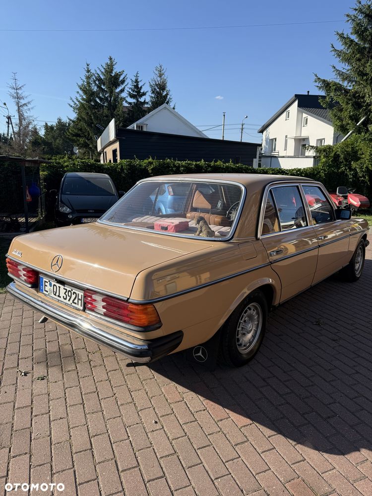 Mercedes-Benz W123 - 3