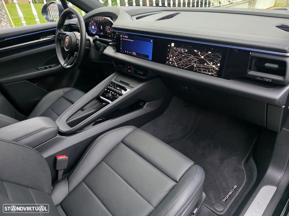 Porsche Macan Electric 4 - 2