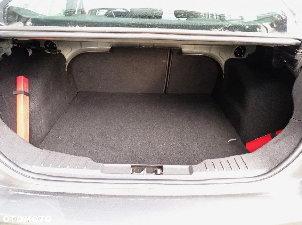 Ford Focus - 25