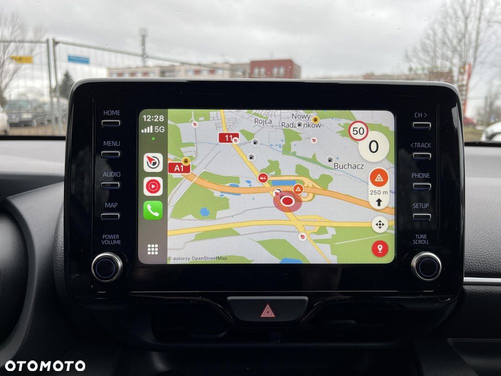 Toyota Yaris 1.5 Comfort - 23