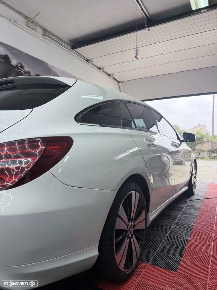 Mercedes-Benz CLA 180 d Shooting Brake AMG Line - 5