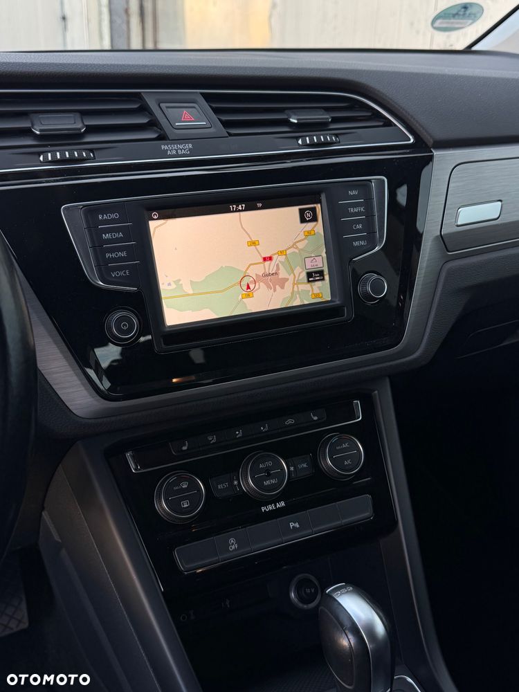 Volkswagen Touran - 20