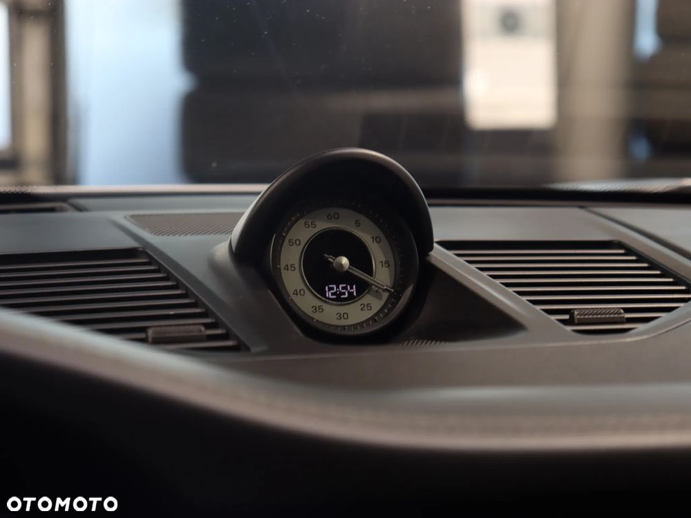 Porsche 911 Carrera Turbo S - 23